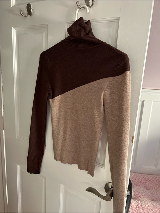 Zesica Sweaters - Diagonal Colorblock Turtleneck Sweater - Brown & Beige